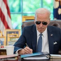 Joe Biden sunglasses White House photo Wikimedia